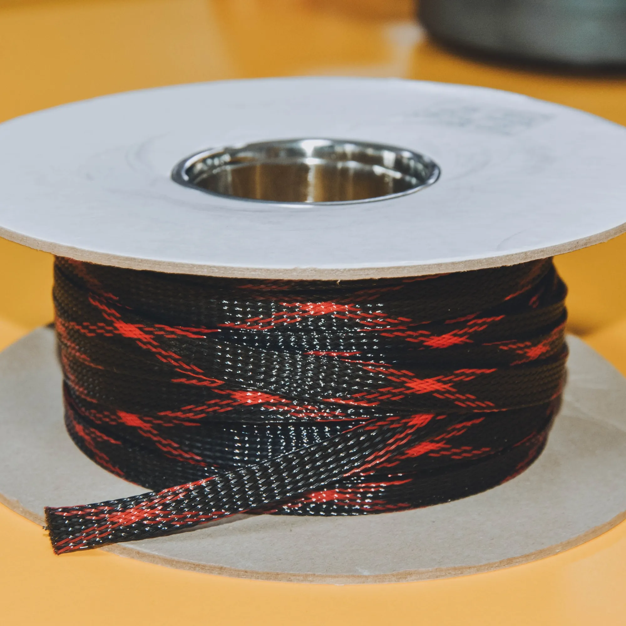 Защитная кабельная оплетка GA D12mm черно-красная (1б-50м) (1м) - фото